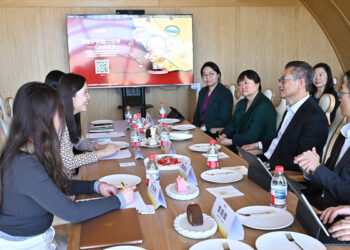 FS visits enterprises in Beijing