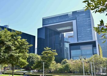 CE to attend Boao Forum