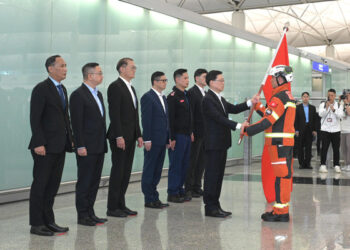 HK rescue team heads for Myanmar