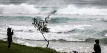 Rare cyclone approaches Australian coast