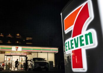 7-Eleven explores sell-offs with Couche-Tard