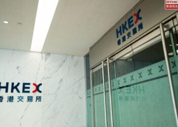 Tech stocks push HSI over 24,000 points