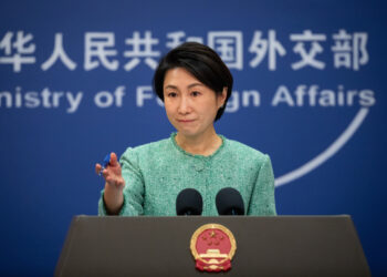 China calls for protections for students in US