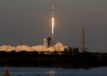 Crew launch to ISS to replace stuck astronauts