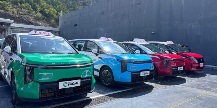 Fleet taxis do not have to charge by meter: govt