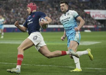 France beat Scotland to claim Six Nations