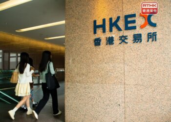 Hang Seng Index up 0.6 percent