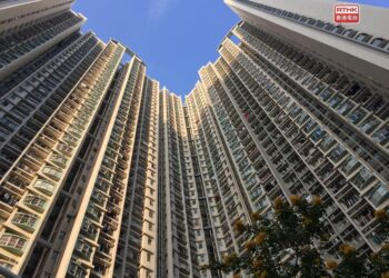 Home prices drop to lowest level in nearly nine years