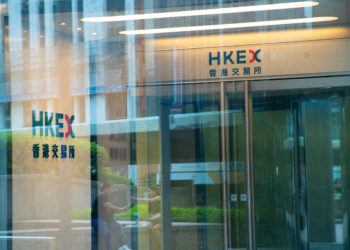 Hong Kong stocks open flat ahead of Fed