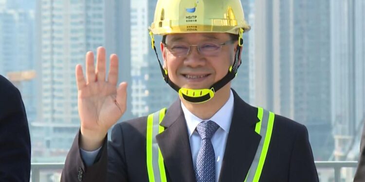 Lee to make room for private sector in high-tech park
