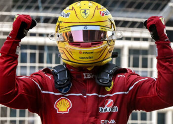 Lewis Hamilton wins Chinese Grand Prix sprint race