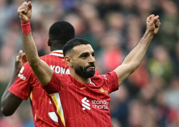 Liverpool ease past Southampton to go 16 points clear