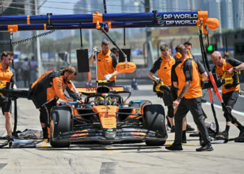 Norris chalks up fastest practice lap in Chinese GP