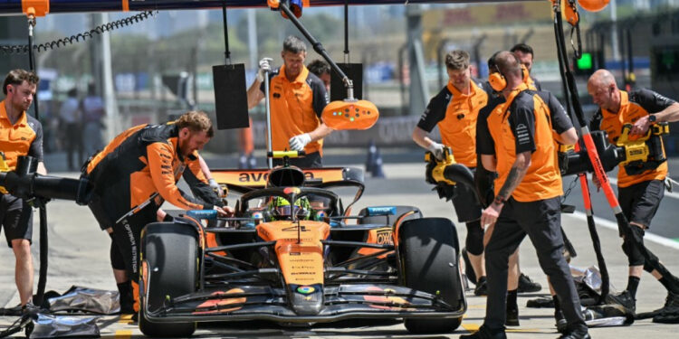 Norris chalks up fastest practice lap in Chinese GP