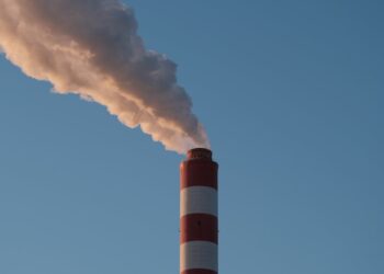 smoke from white and red factory