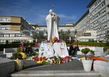 Pope to make first public appearance since illness
