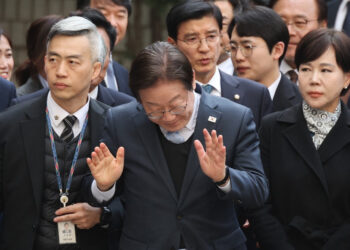 Seoul court clears opposition leader for top job run