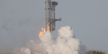 SpaceX loses contact with Starship rocket after launch