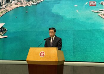 Speedy admission begins for VIPs as Lee woos Asean