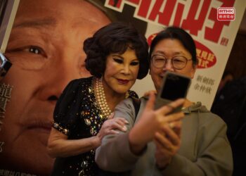 Sunbeam puts on a show for one last time