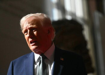 Supreme court chief chides Trump over impeachment call