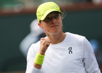Swiatek cruises past Zheng to reach Indian Wells semis