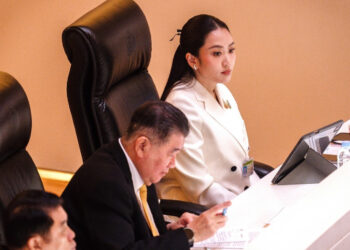 Thai PM set to survive no-confidence vote