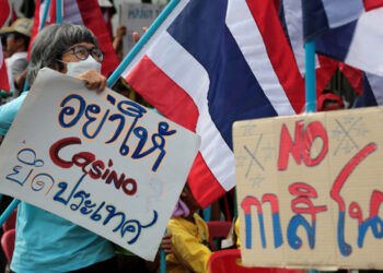 Thais give green light to draft law for casinos