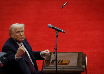 Trump threatens new Russia sanctions over Ukraine