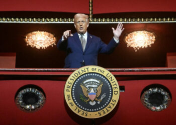 Trump urges Fed to cut rates as tariffs take effect