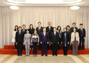 Rosanna Law starts Beijing trip