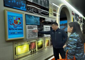 Rosanna Law visits culture ministry