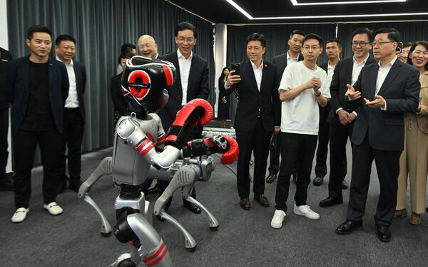 CE views Hangzhou’s I&T sector