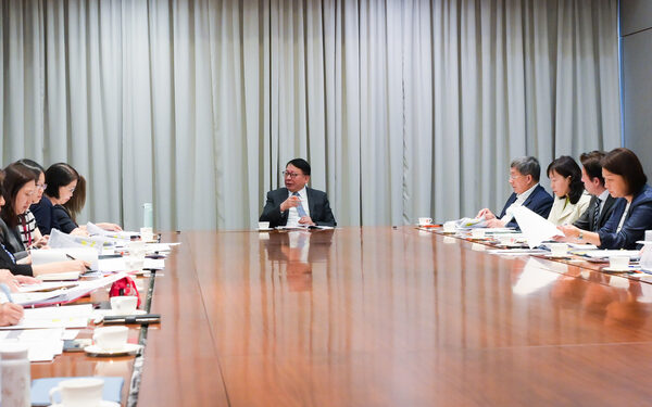 Labour Day visitor arrivals discussed