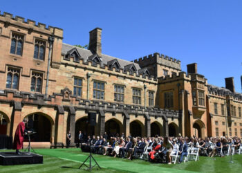 Australian science NGO taps opening in US departures