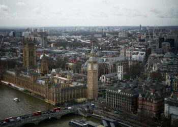Britain may close hundreds of quangos to cut costs