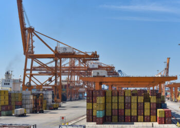 China exports up 12.4pc, beating forecasts