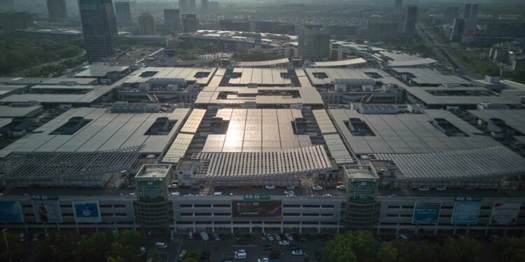 China ‘fully confident’ to meet economic targets