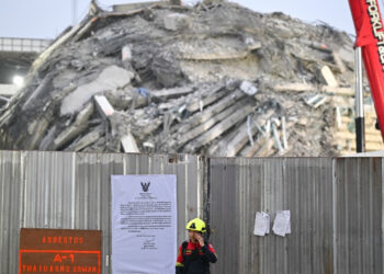 Chinese companies abroad told to abide by local laws
