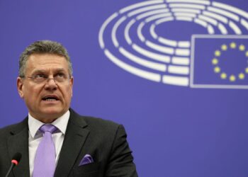 EU ‘ready to respond’ but urges tariffs dialogue