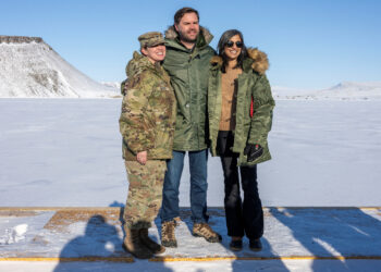 Head of Greenland base fired after Vance visit