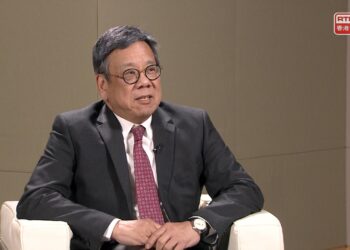 HK eyes e-commerce, silver economy amid challenges