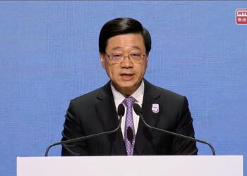 HK to grasp opportunities arising from tariff war