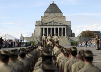 Hundreds of thousands Down Under mark Anzac Day