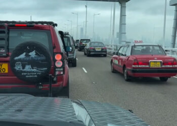 Hundreds of thousands leave HK for Easter break