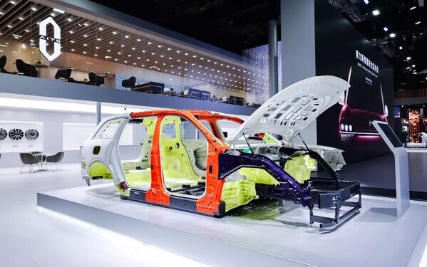 SERES Debuts Intelligent Safety at Auto Shanghai 2025, Setting Industry Standard and Capturing Global Spotlight
