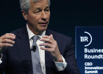 JPMorgan Chase CEO warns tariffs will slow growth