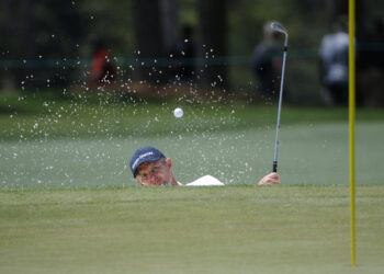 Justin Rose retains lead at the Masters after Round 2