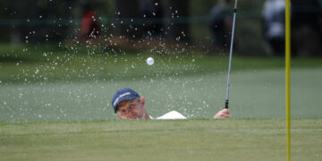 Justin Rose retains lead at the Masters after Round 2