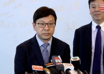 Labour chief vows to improve construction site safety
